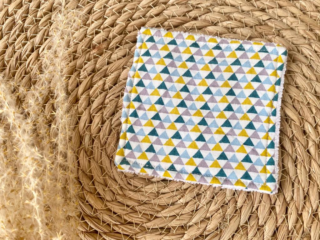 Lingettes démaquillantes carrées