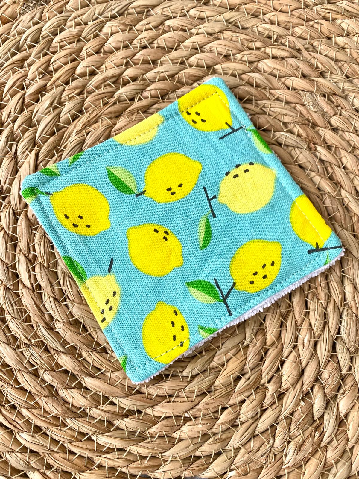 Lingettes démaquillantes carrées