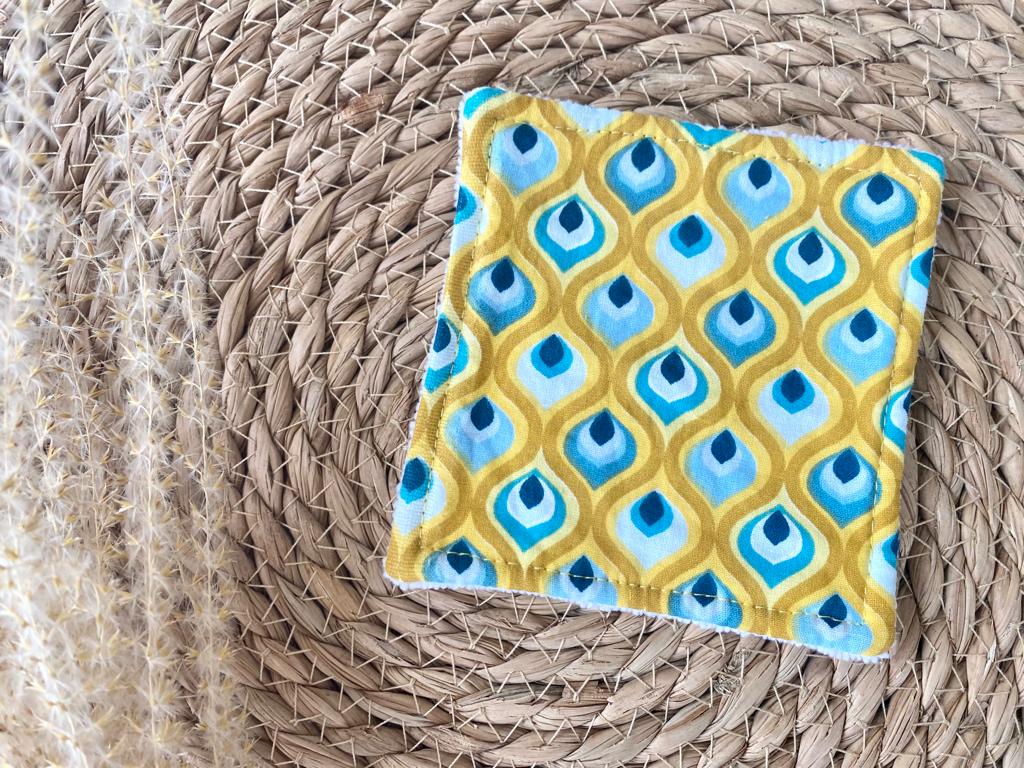 Lingettes démaquillantes carrées