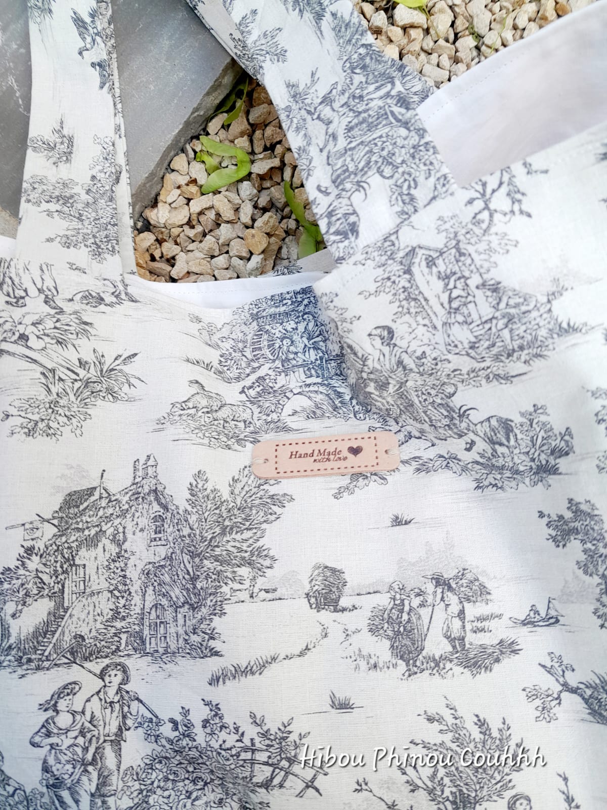 Toile de jouy tote bag