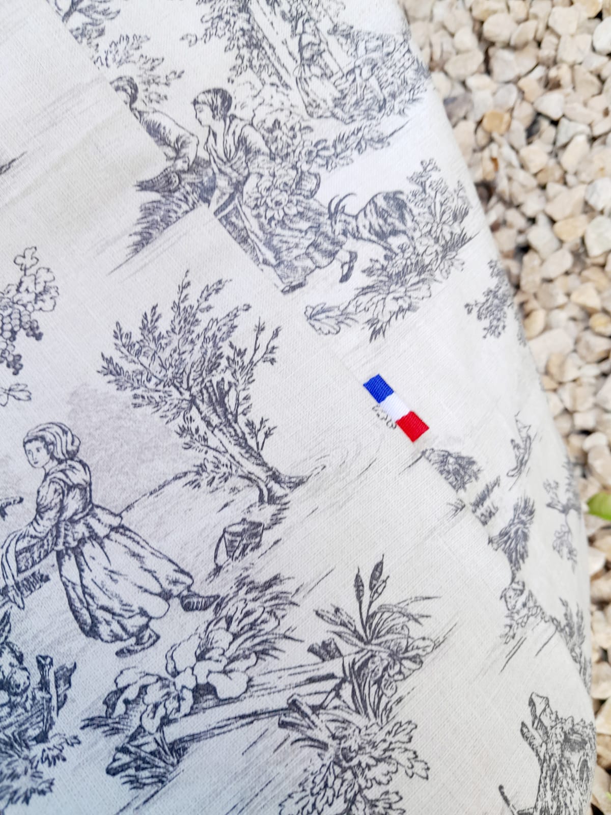 Toile de jouy tote bag