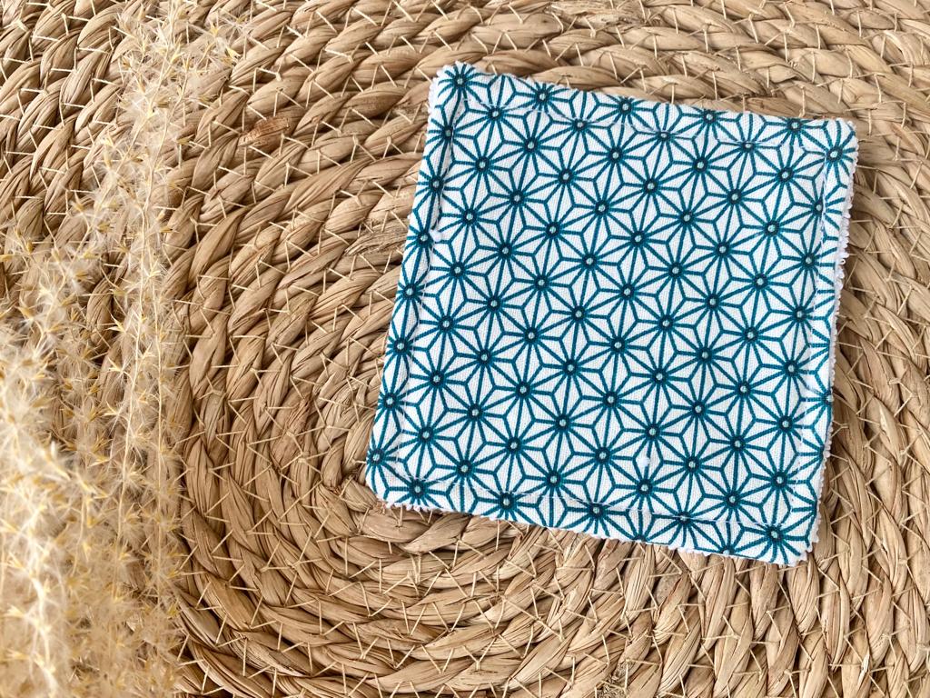 Lingettes démaquillantes carrées