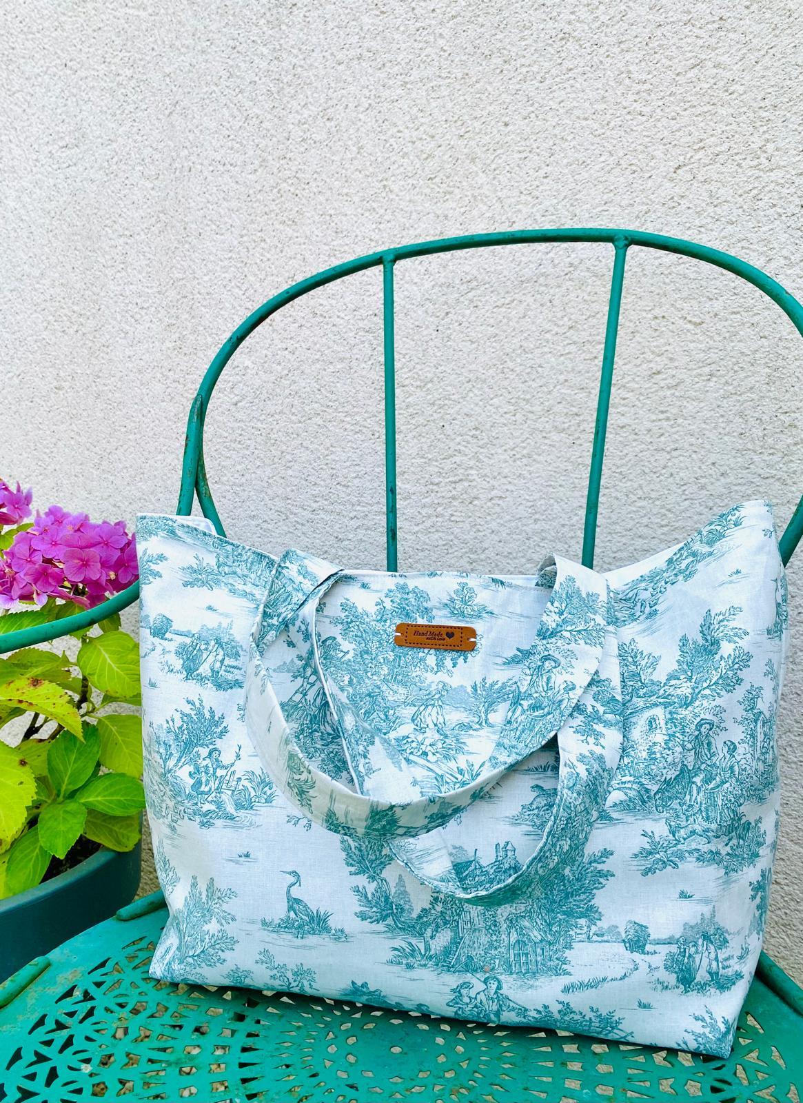 Toile de jouy tote bag