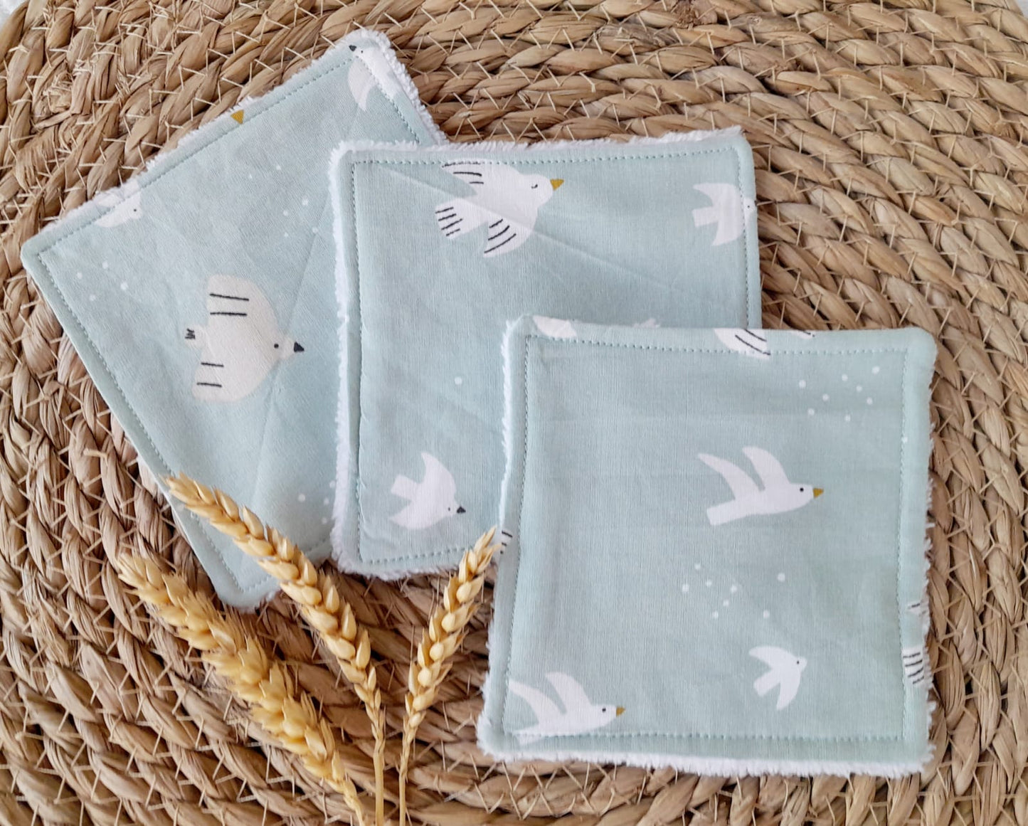 Lingettes bébé carrées