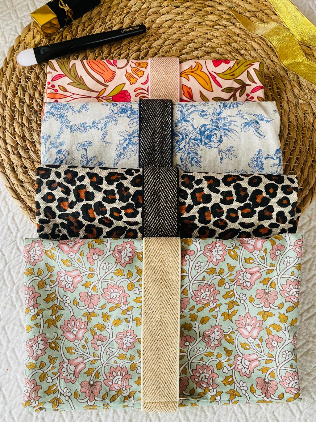 Trousse de beauté déroulante