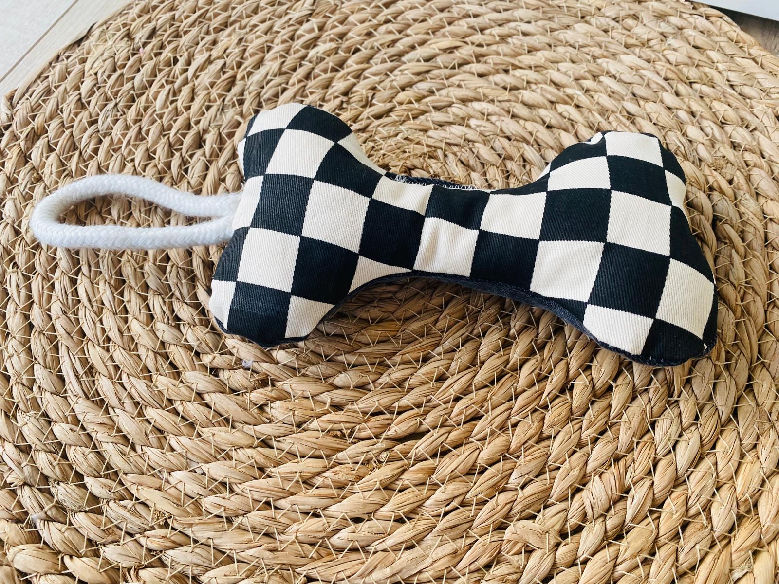 Jouet pour chien - Os couineur & Tug - upcyclé