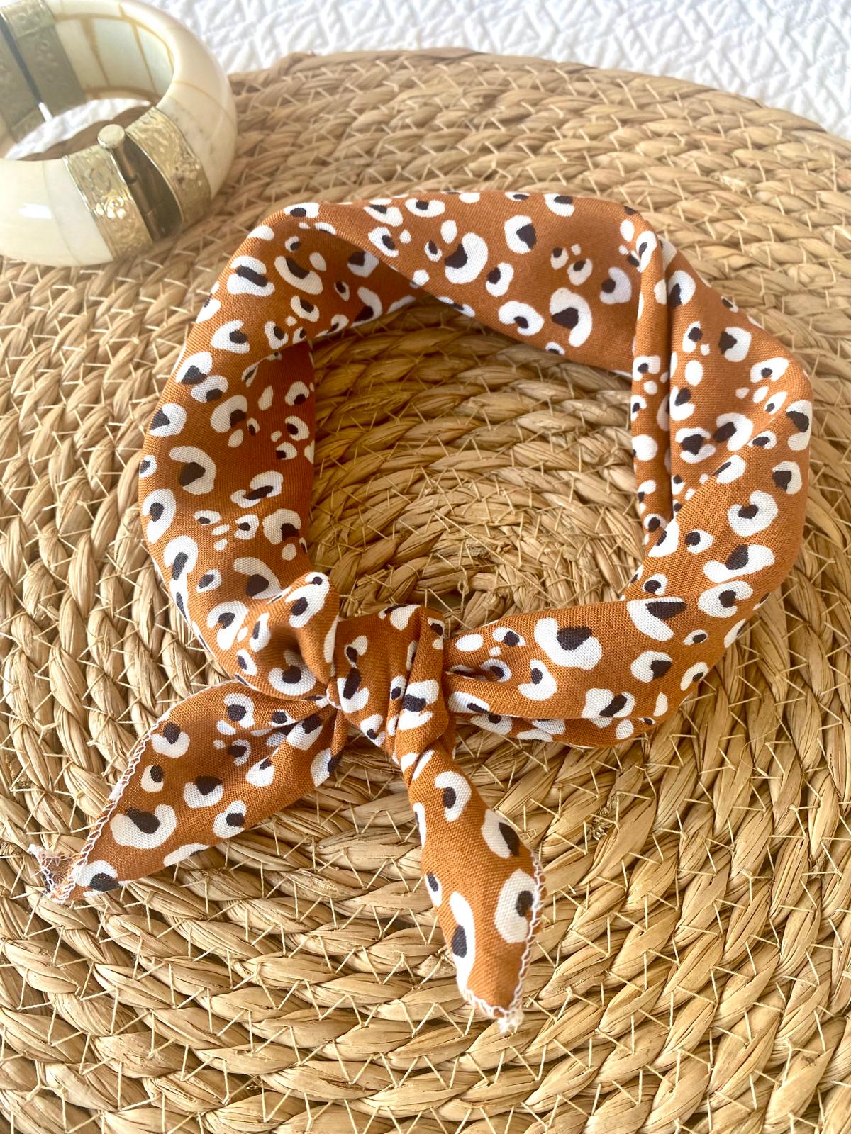 Foulard carré fait main 50x50 – coton/viscose léger – style bohème chic – accessoire cheveux & sac