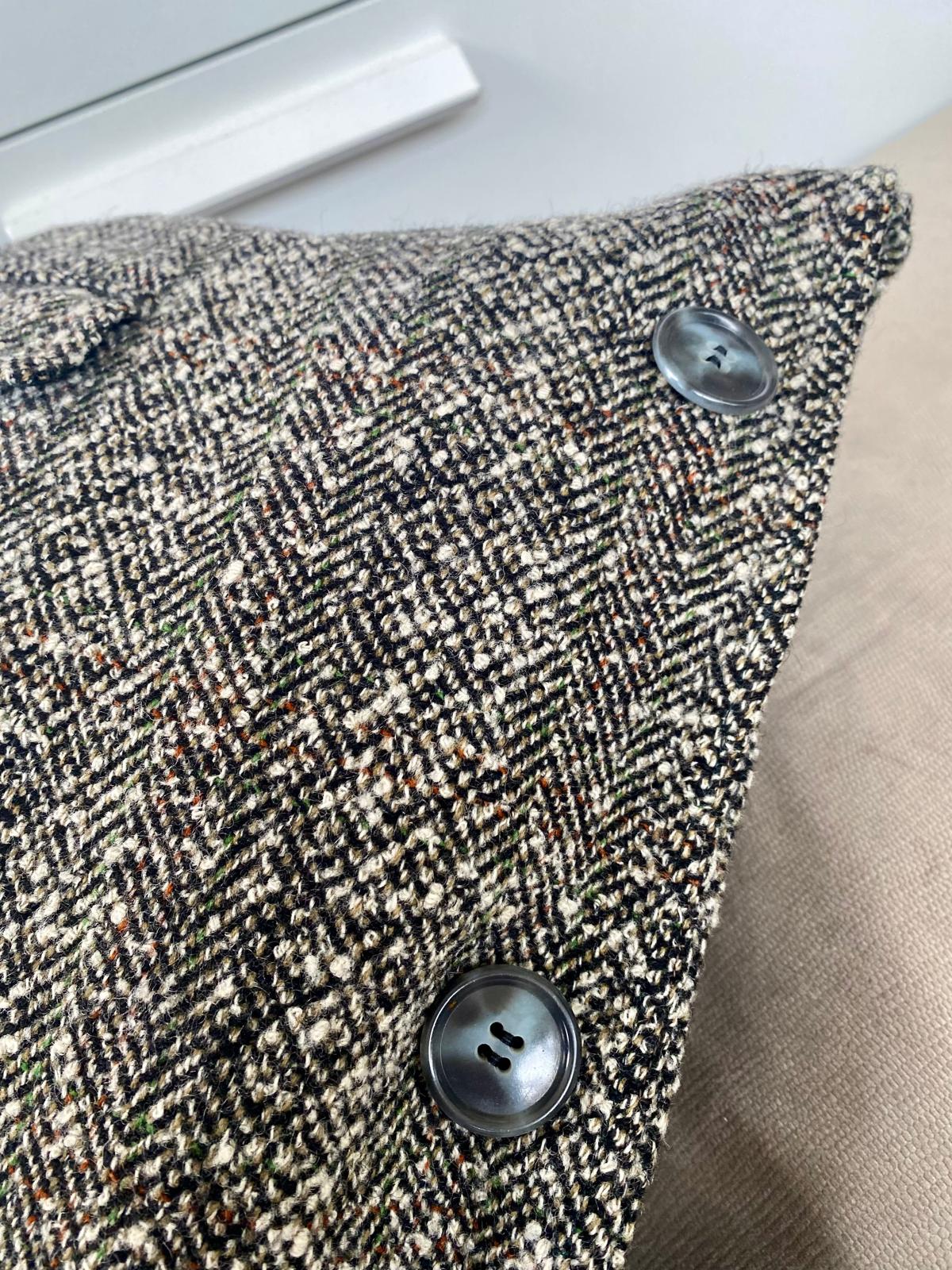 Coussin Auguste upcyclé