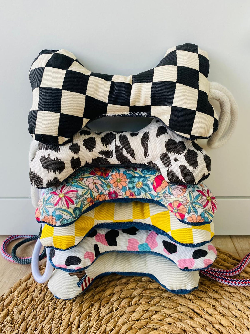 Jouet pour chien - Os couineur & Tug - upcyclé