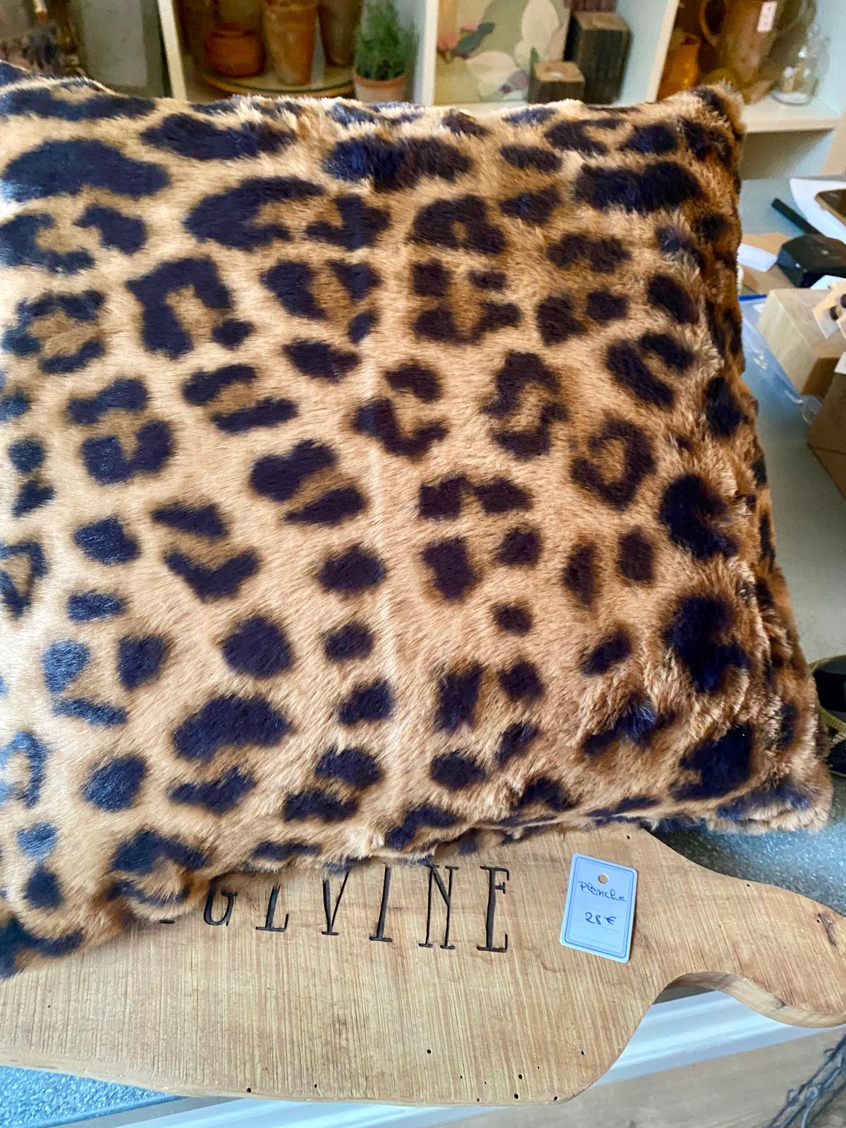 Coussin fourrure Léopard