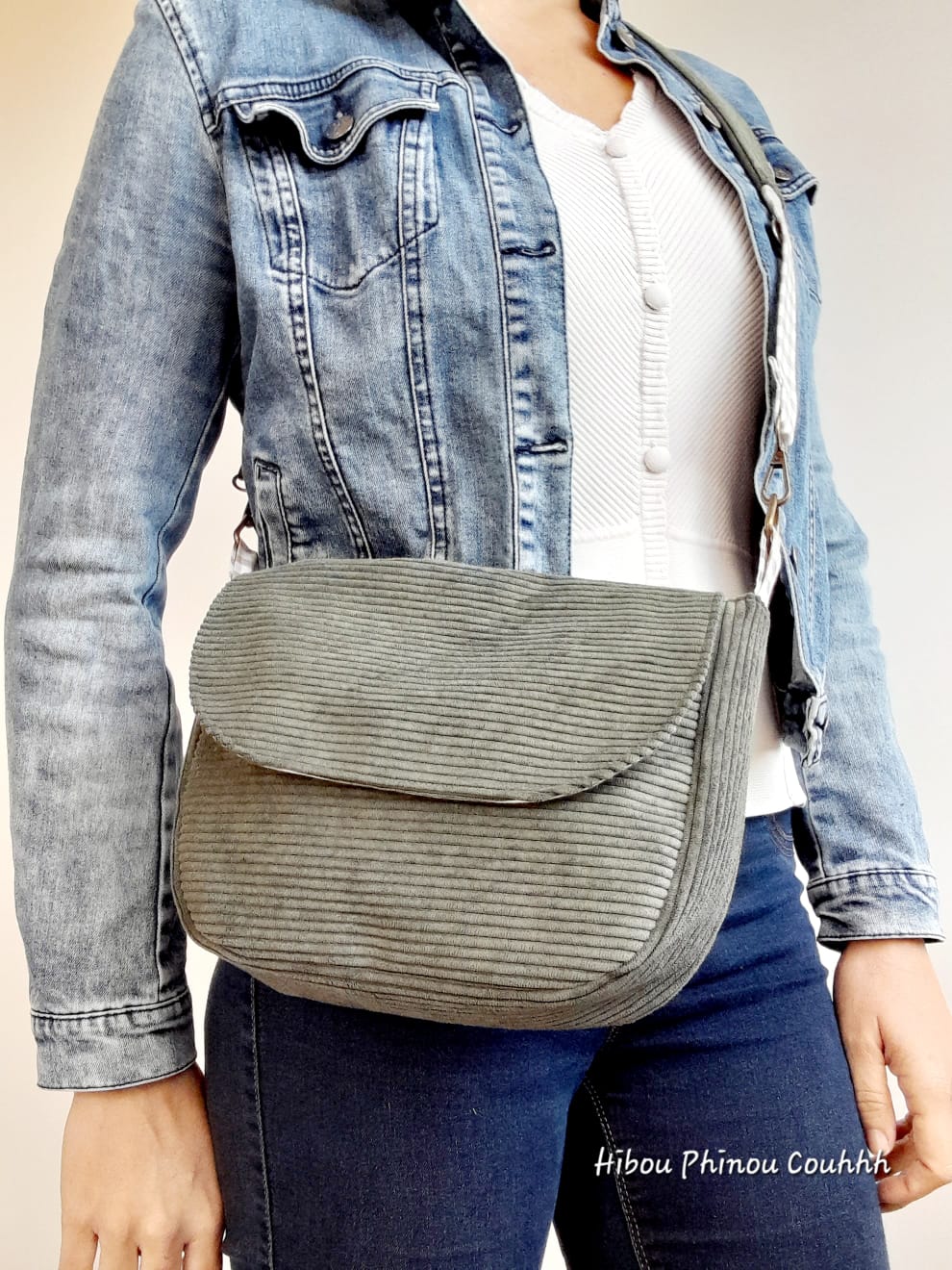 Velvet shoulder bag
