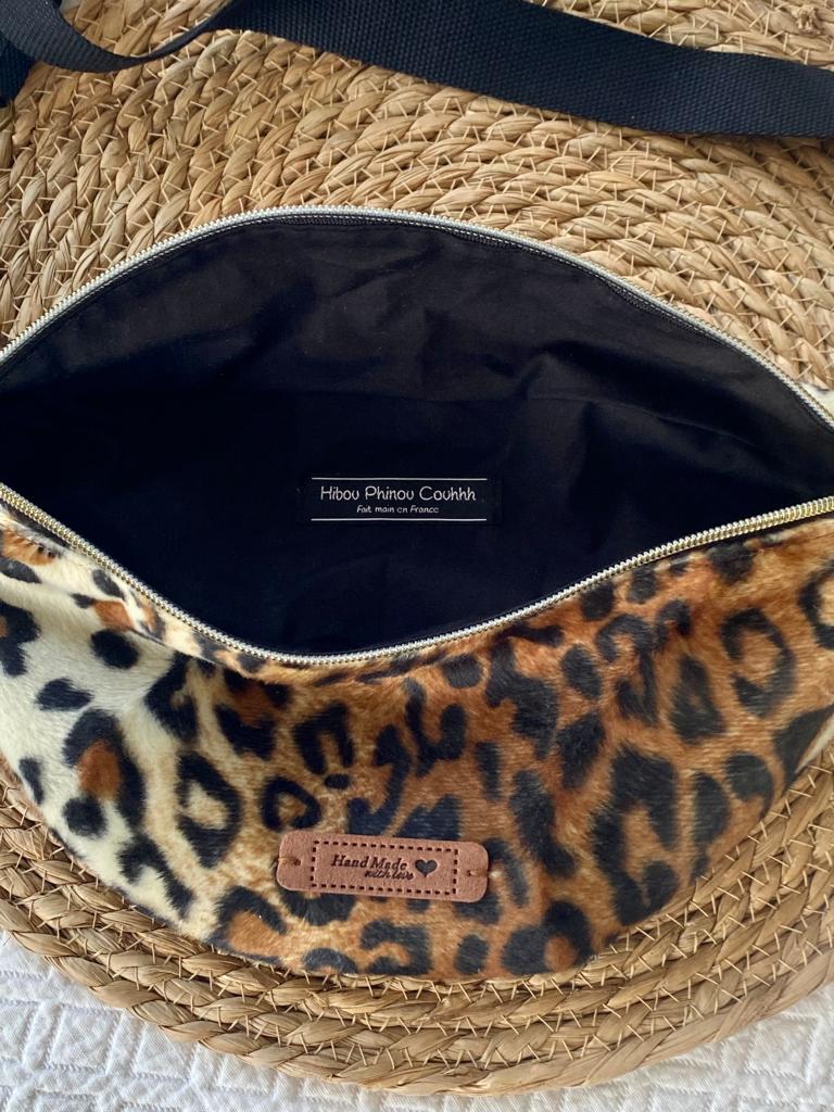 Sac banane fausse fourrure léopard