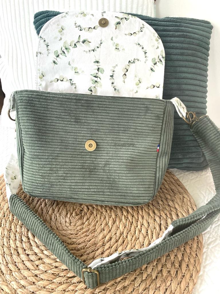 Velvet shoulder bag