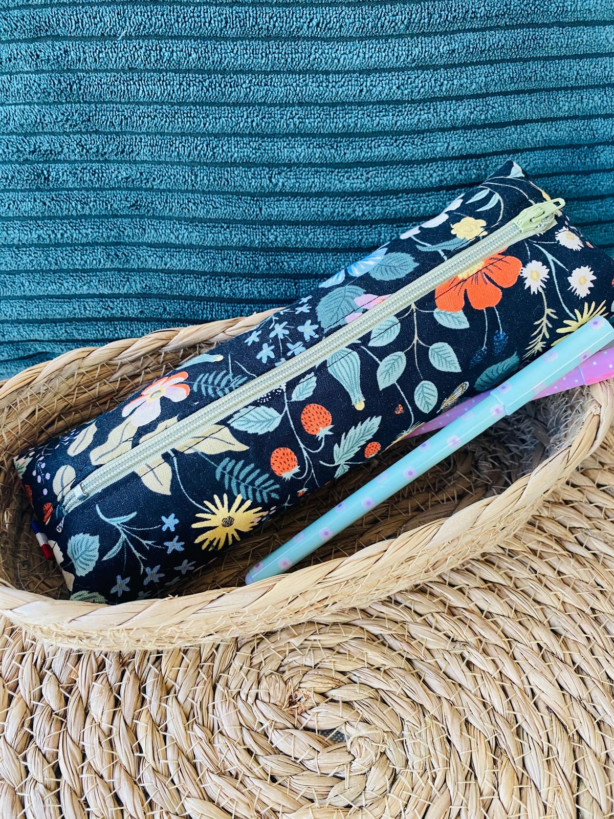 Trousse Rifle Strawberry Fields noir