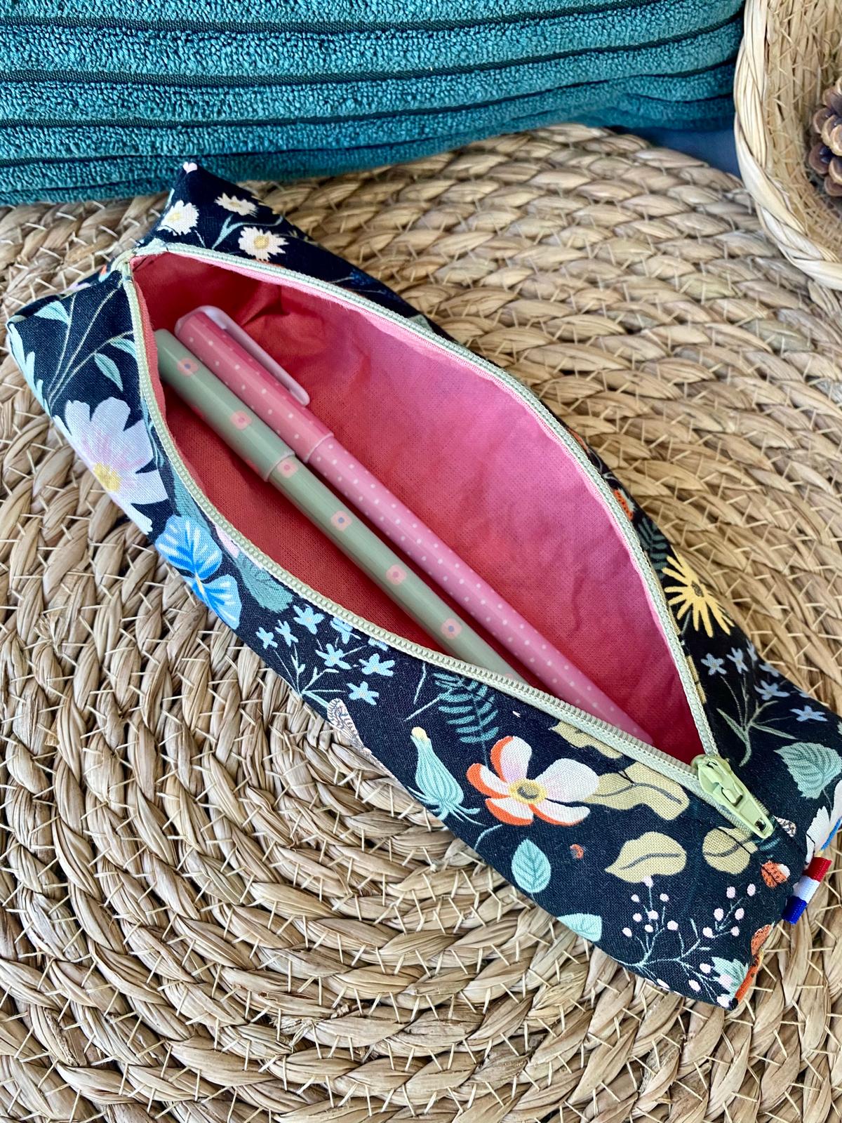 Trousse Rifle Strawberry Fields noir