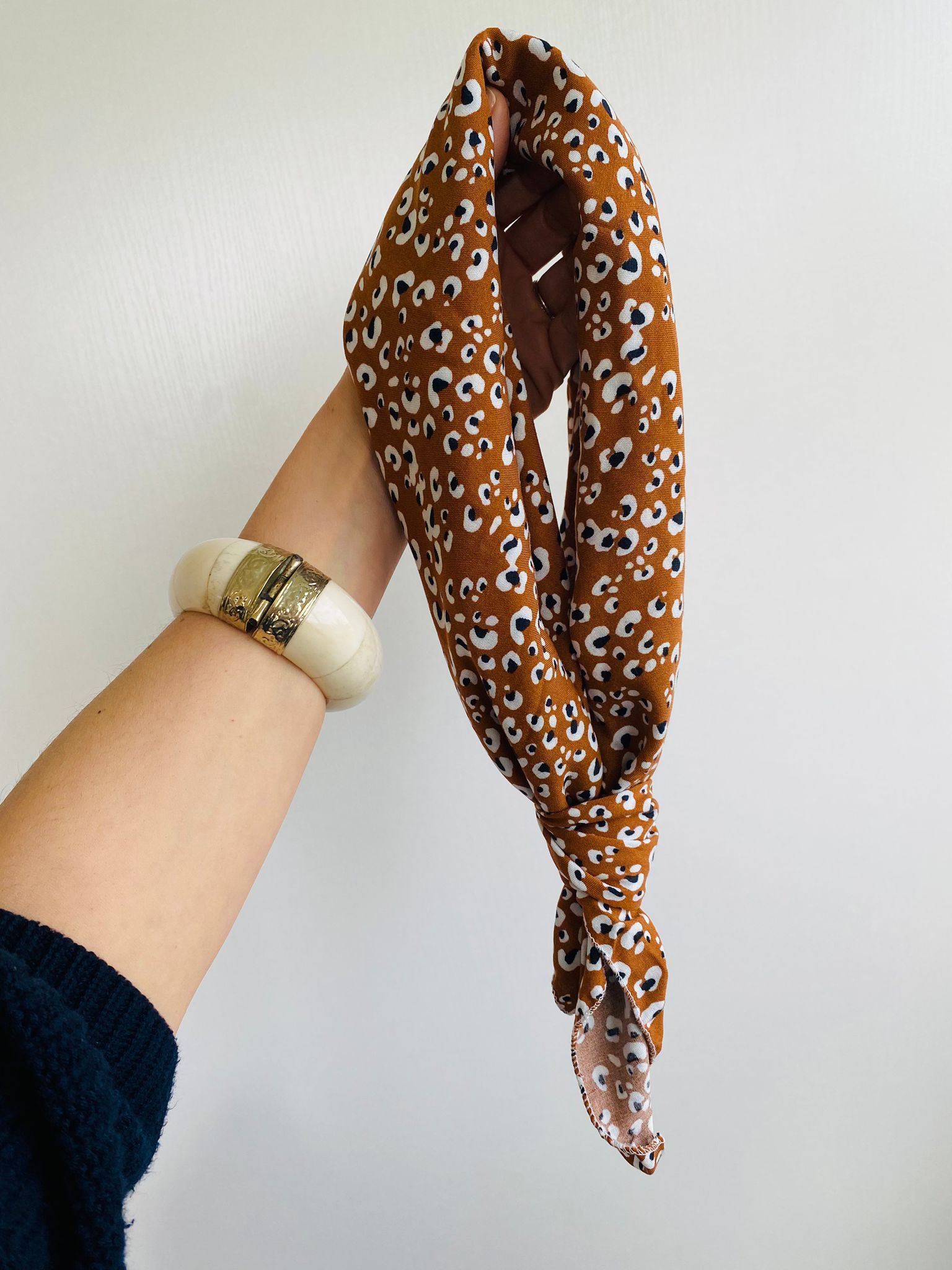 Foulard carré fait main – coton/viscose léger – style bohème chic – accessoire cheveux & sac