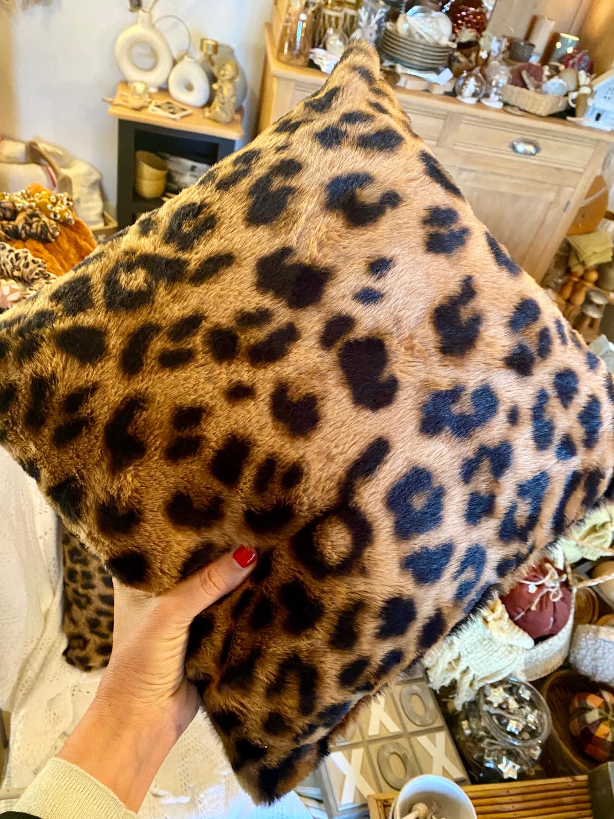 Coussin fourrure Léopard