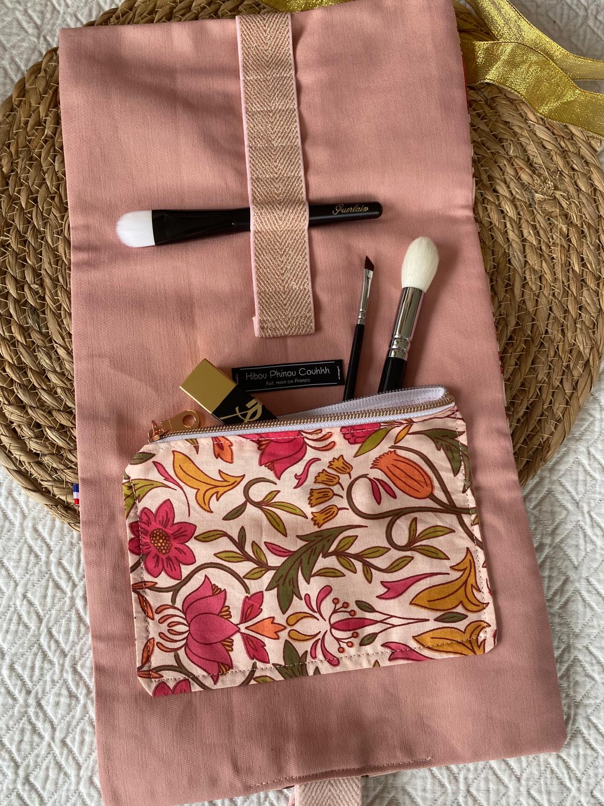 Trousse de beauté déroulante