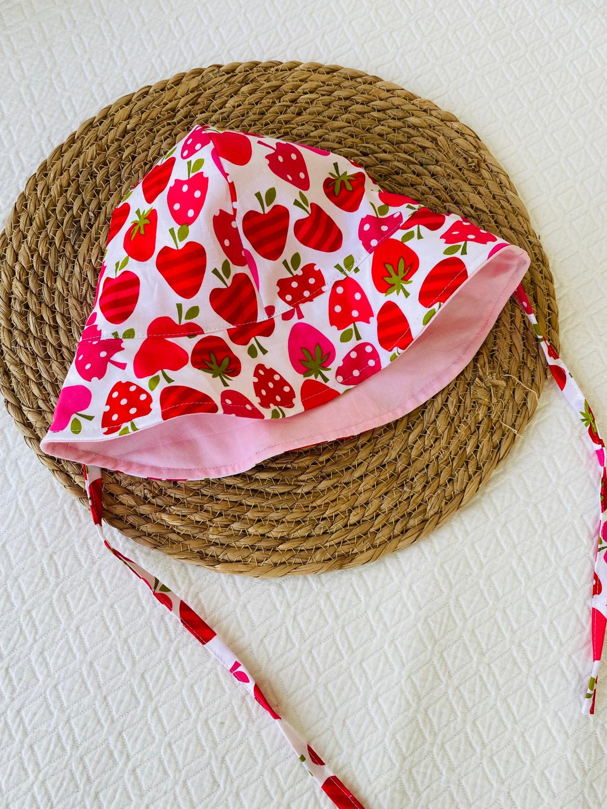 Chapeau réversible 4-10 ans