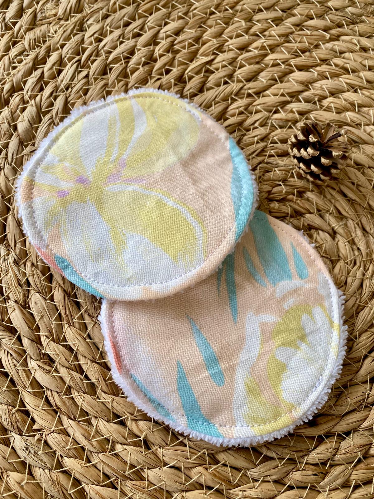Lingettes démaquillantes rondes