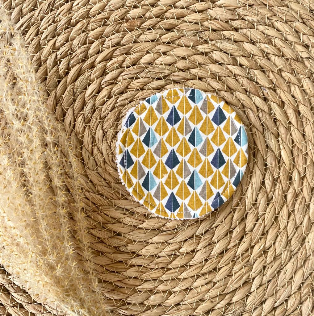 Lingettes démaquillantes rondes