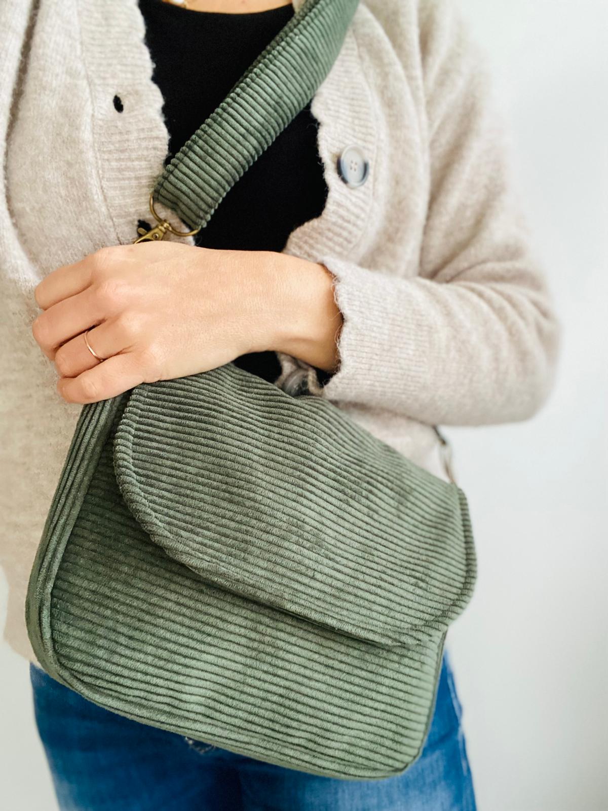 Velvet shoulder bag