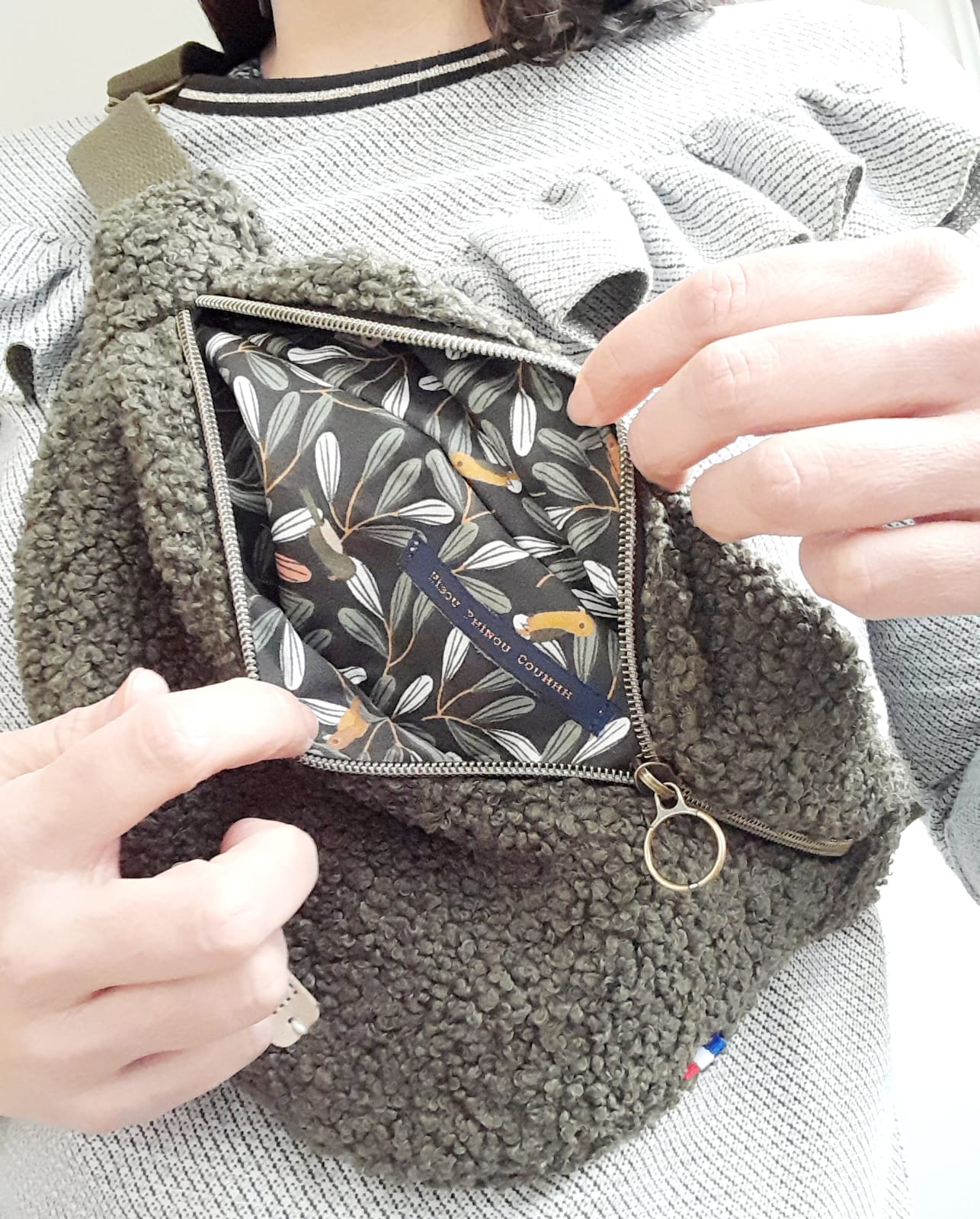 Sac banane bouclette kaki